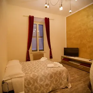  Apartment Art Colosseo Italy